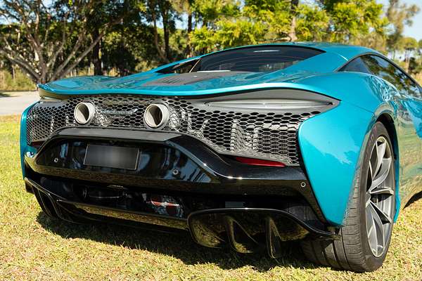 2023 McLaren Artura Performance P16