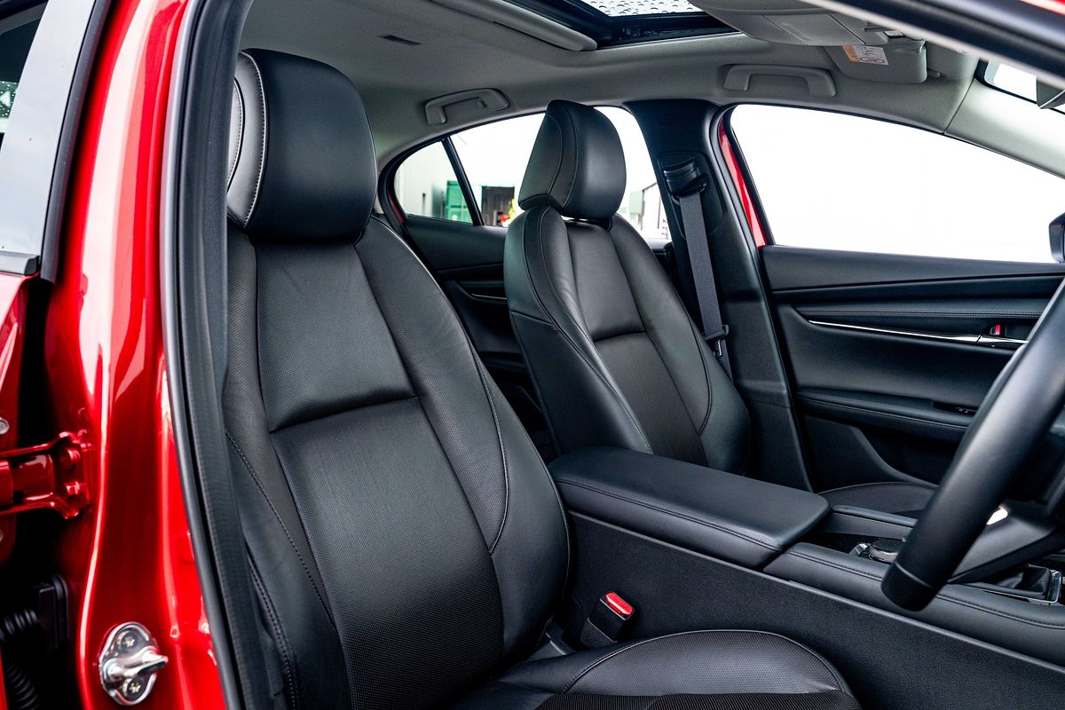 2023 Mazda 3 Limited 2.5P/6At