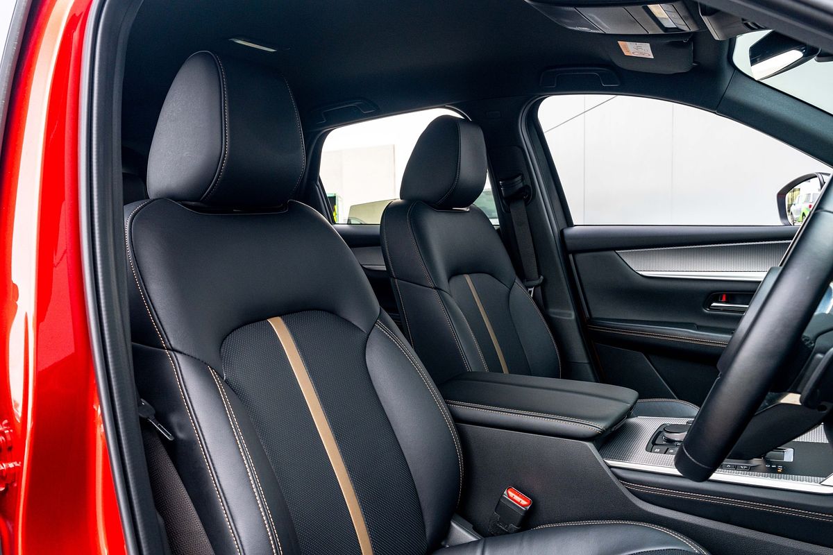 2023 Mazda CX-60 Diesel Hybrid / Exclusive Sports