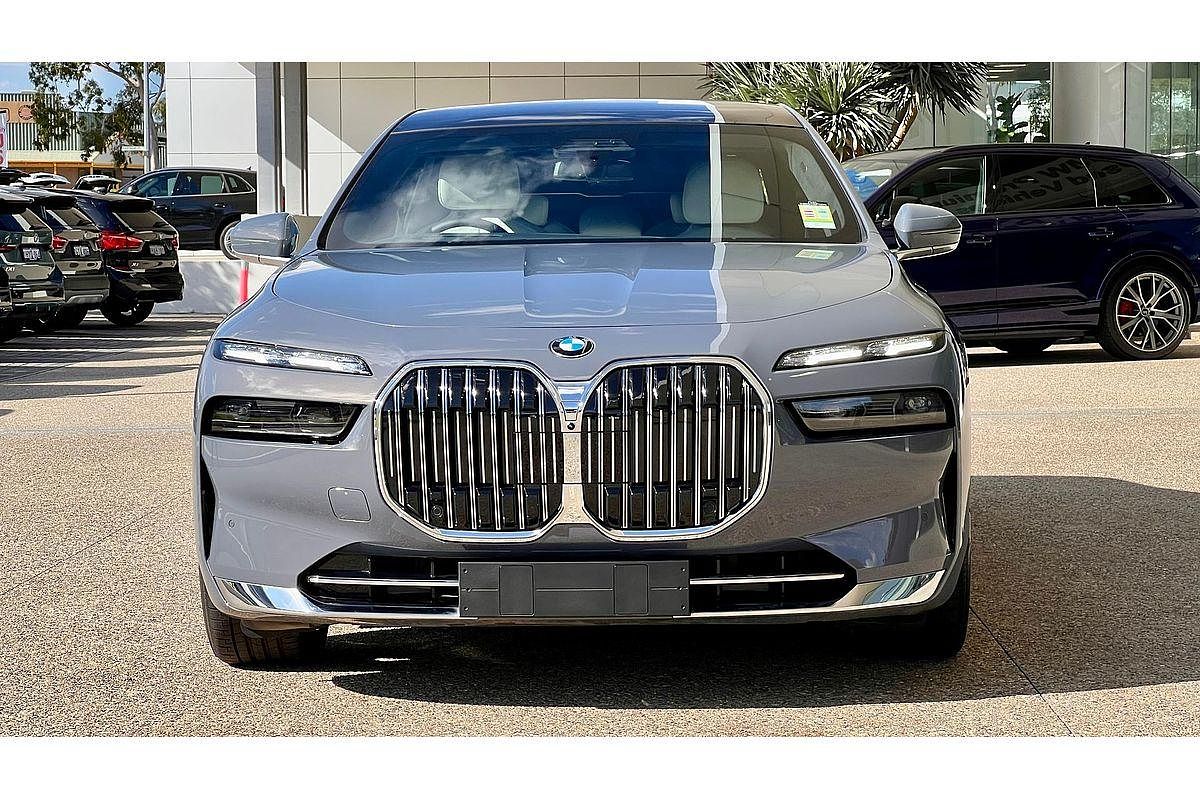 2025 BMW 7 Series 740i M Sport G70