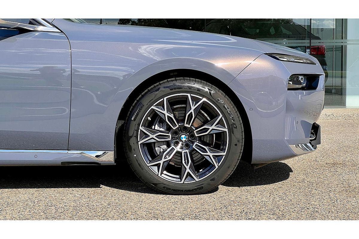 2025 BMW 7 Series 740i M Sport G70