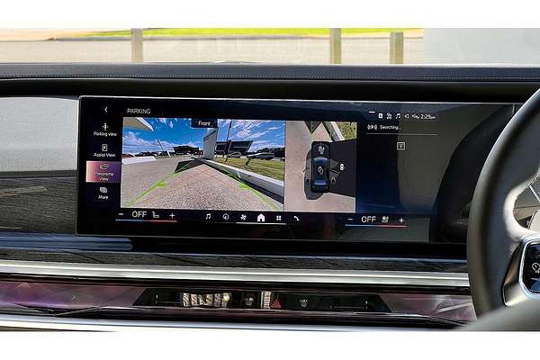2025 BMW 7 Series 740i M Sport G70
