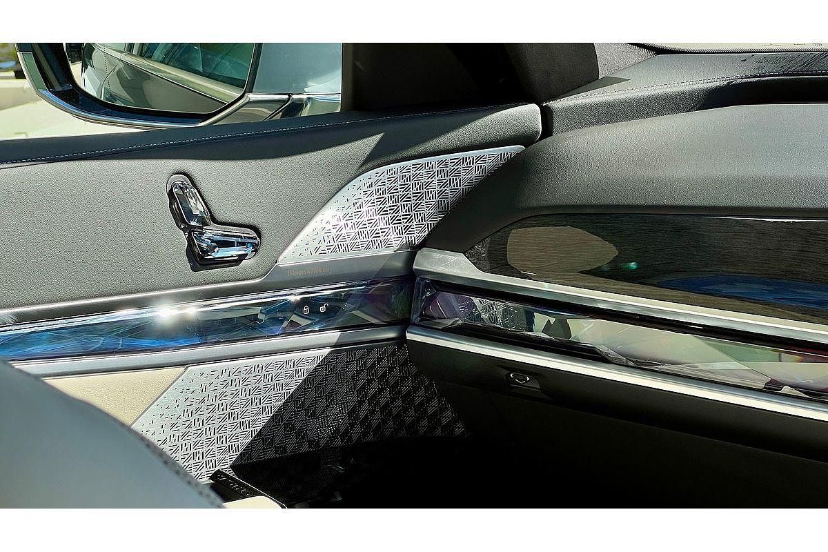 2025 BMW 7 Series 740i M Sport G70