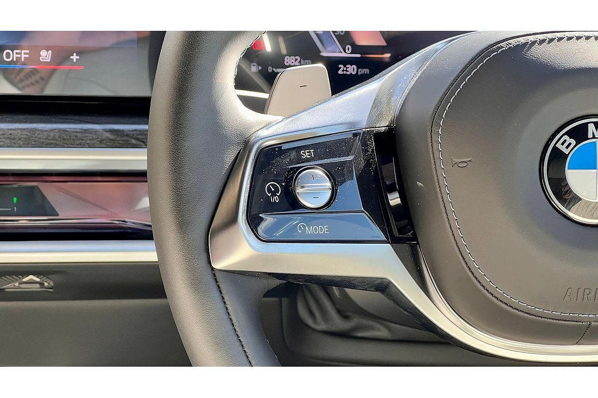2025 BMW 7 Series 740i M Sport G70