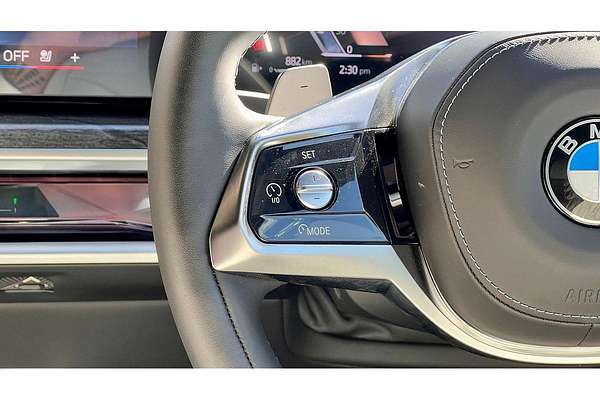 2025 BMW 7 Series 740i M Sport G70