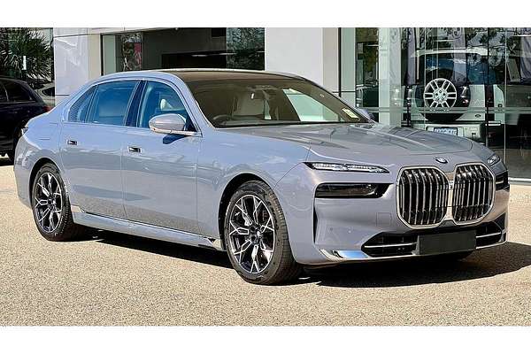 2025 BMW 7 Series 740i M Sport G70