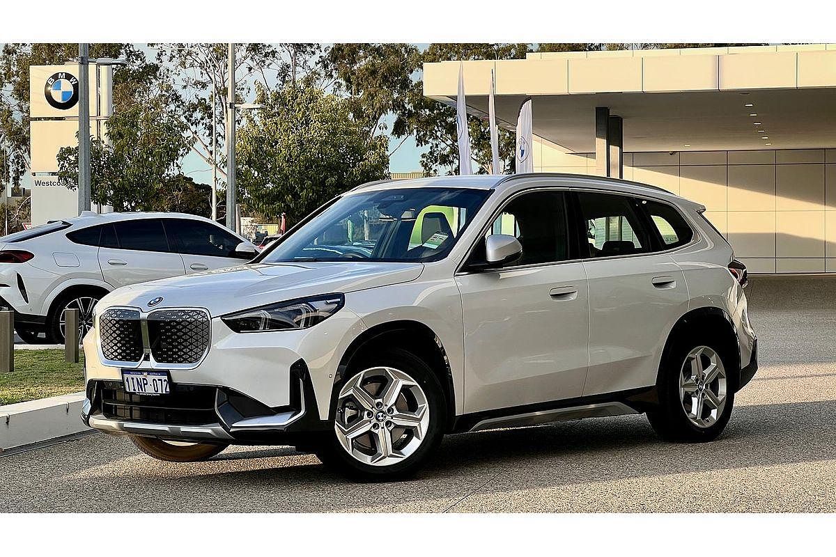 2024 BMW iX1 xDrive30 xLine U11