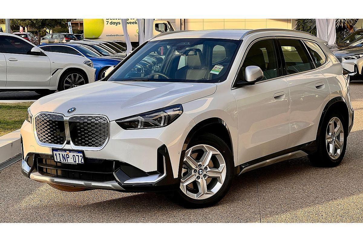 2024 BMW iX1 xDrive30 xLine U11