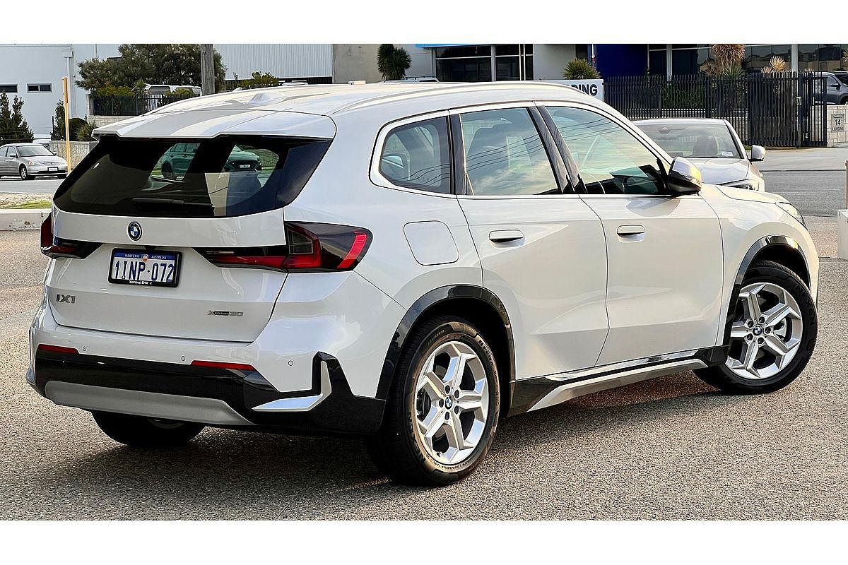 2024 BMW iX1 xDrive30 xLine U11