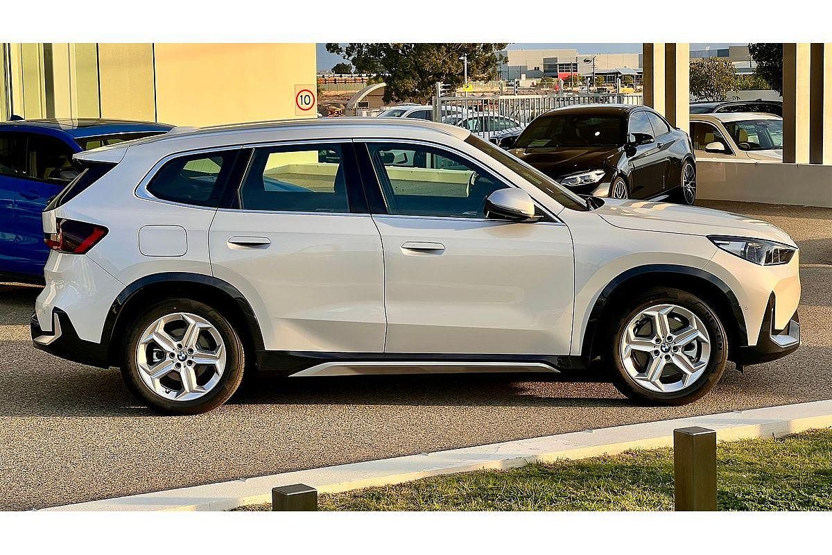 2024 BMW iX1 xDrive30 xLine U11