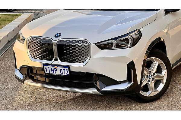 2024 BMW iX1 xDrive30 xLine U11