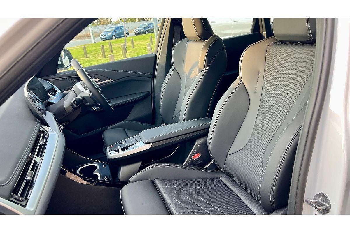 2024 BMW iX1 xDrive30 xLine U11