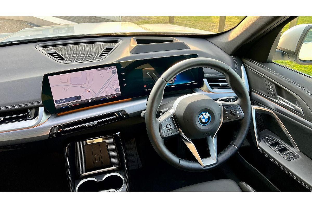 2024 BMW iX1 xDrive30 xLine U11
