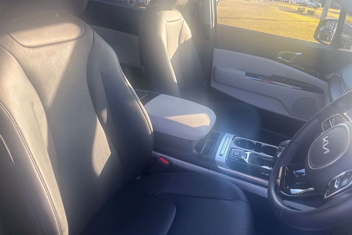 2023 Kia Carnival SLi KA4