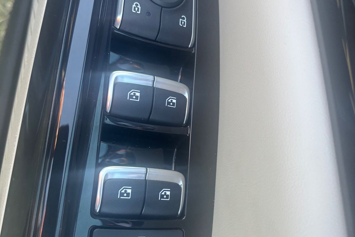 2023 Kia Carnival SLi KA4