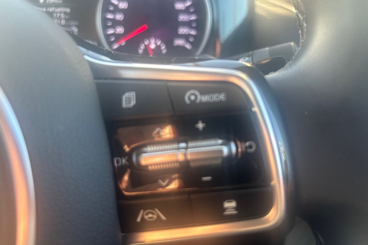 2023 Kia Carnival SLi KA4