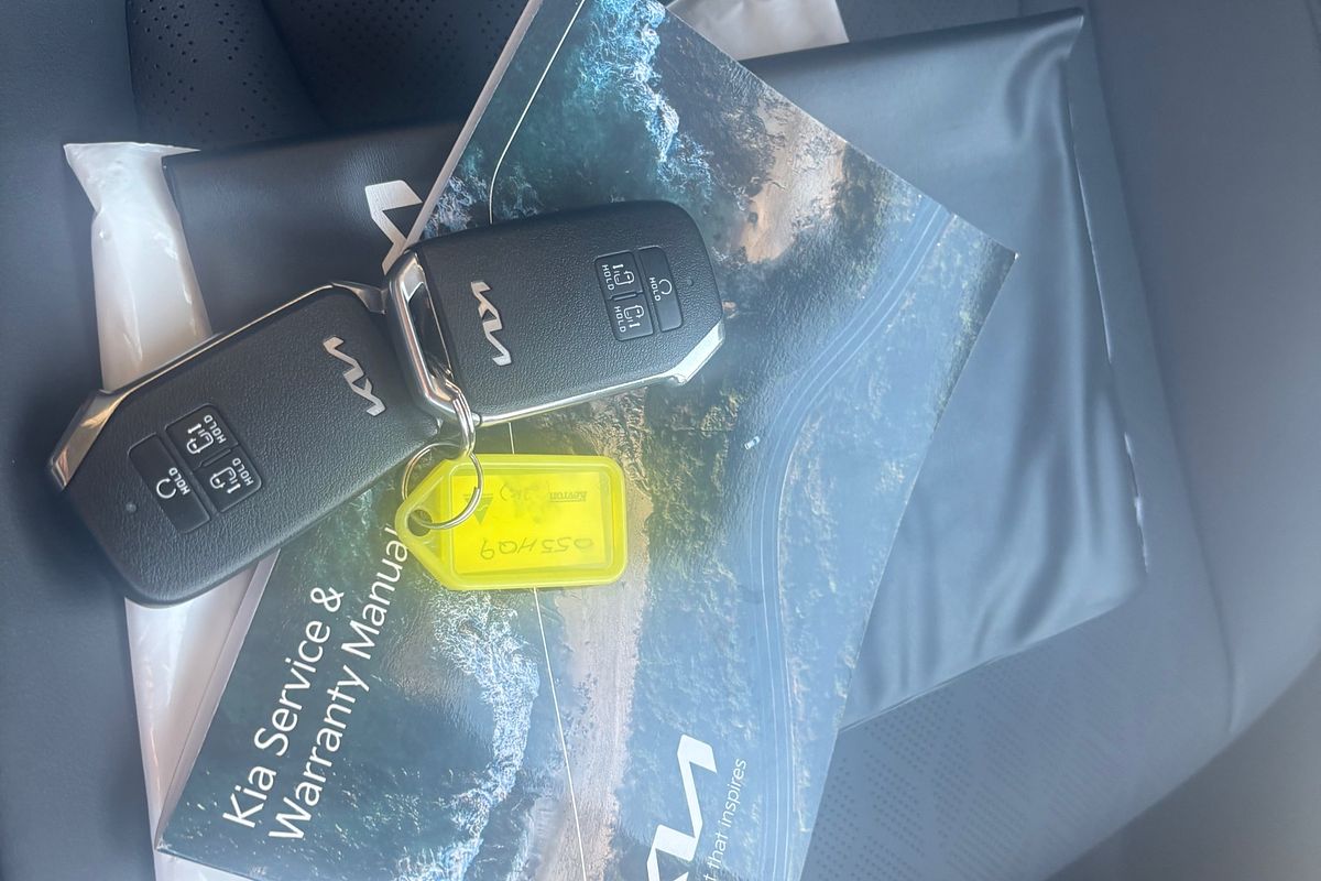 2023 Kia Carnival SLi KA4