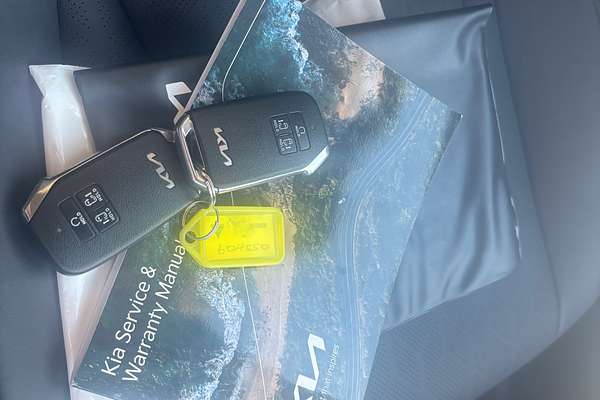 2023 Kia Carnival SLi KA4