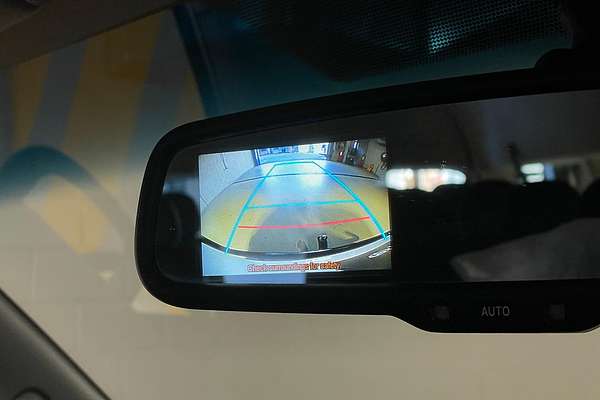 2018 Toyota Hiace Commuter KDH223R ELWB High Roof