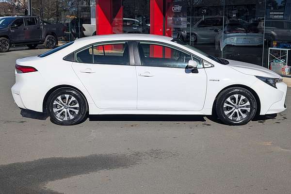 2021 Toyota Corolla Sedan Hybrid Corolla Sedan Hybrid Ascent Sport 1.8L Auto CVT ZWE211R