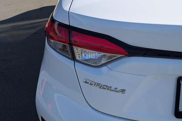 2021 Toyota Corolla Sedan Hybrid Corolla Sedan Hybrid Ascent Sport 1.8L Auto CVT ZWE211R