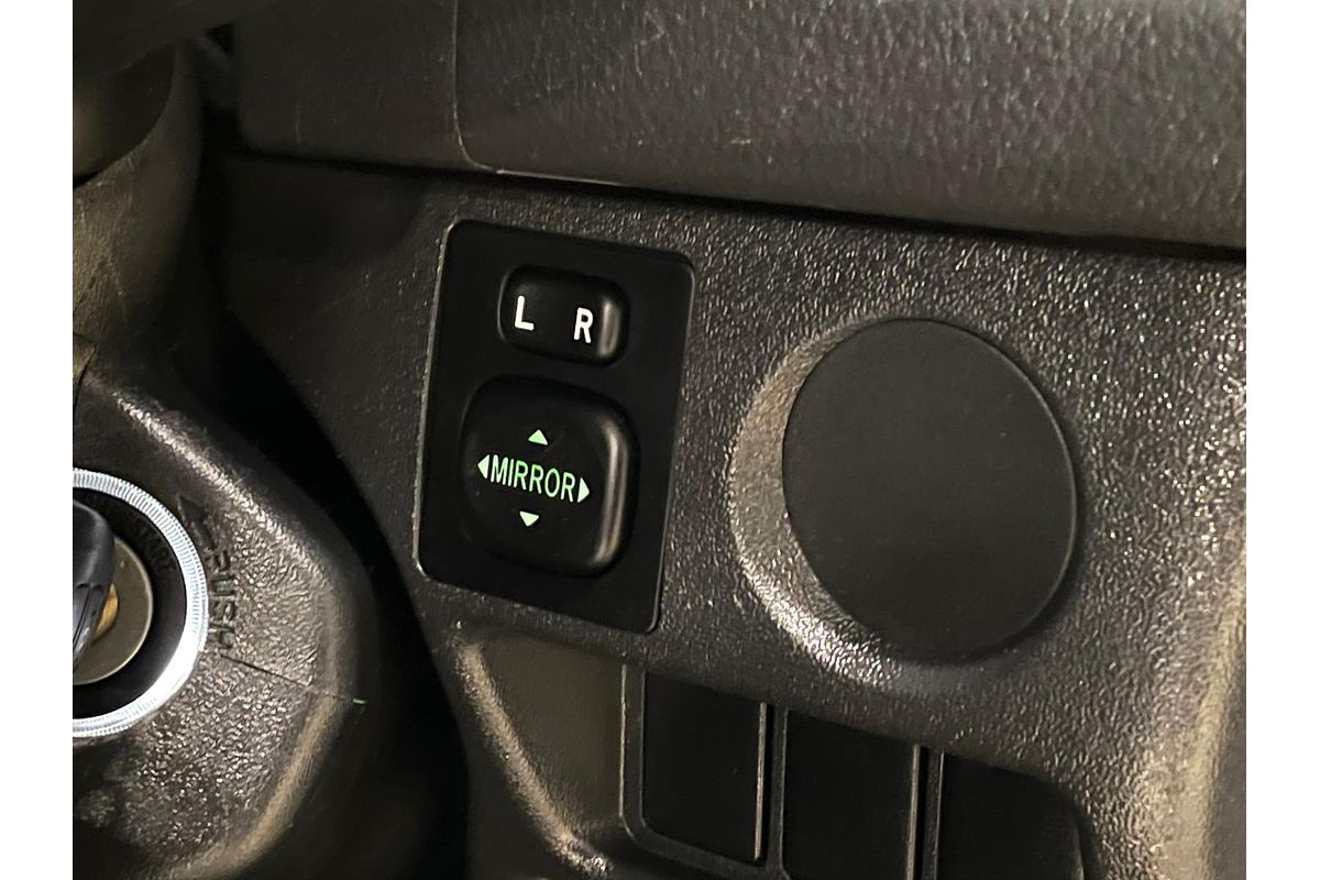 2018 Toyota Hiace Commuter KDH223R ELWB High Roof