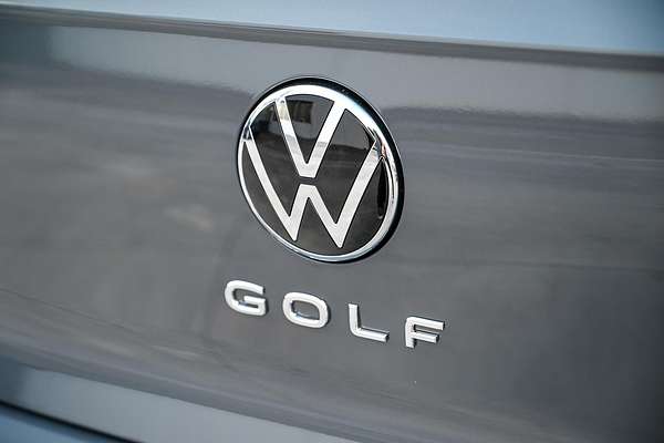2025 Volkswagen Golf 110TSI R-Line 8.5