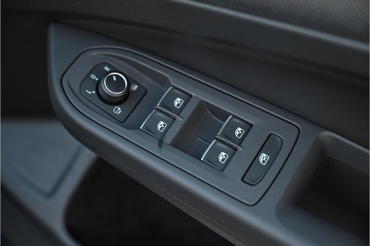 2025 Volkswagen Golf 110TSI R-Line 8.5