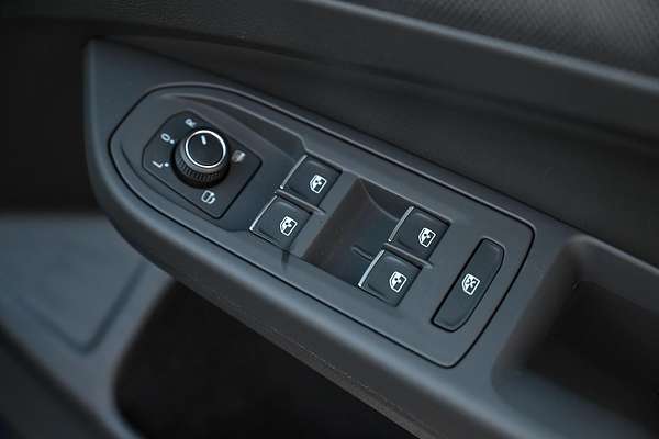 2025 Volkswagen Golf 110TSI R-Line 8.5