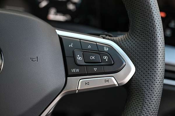 2025 Volkswagen Golf 110TSI R-Line 8.5