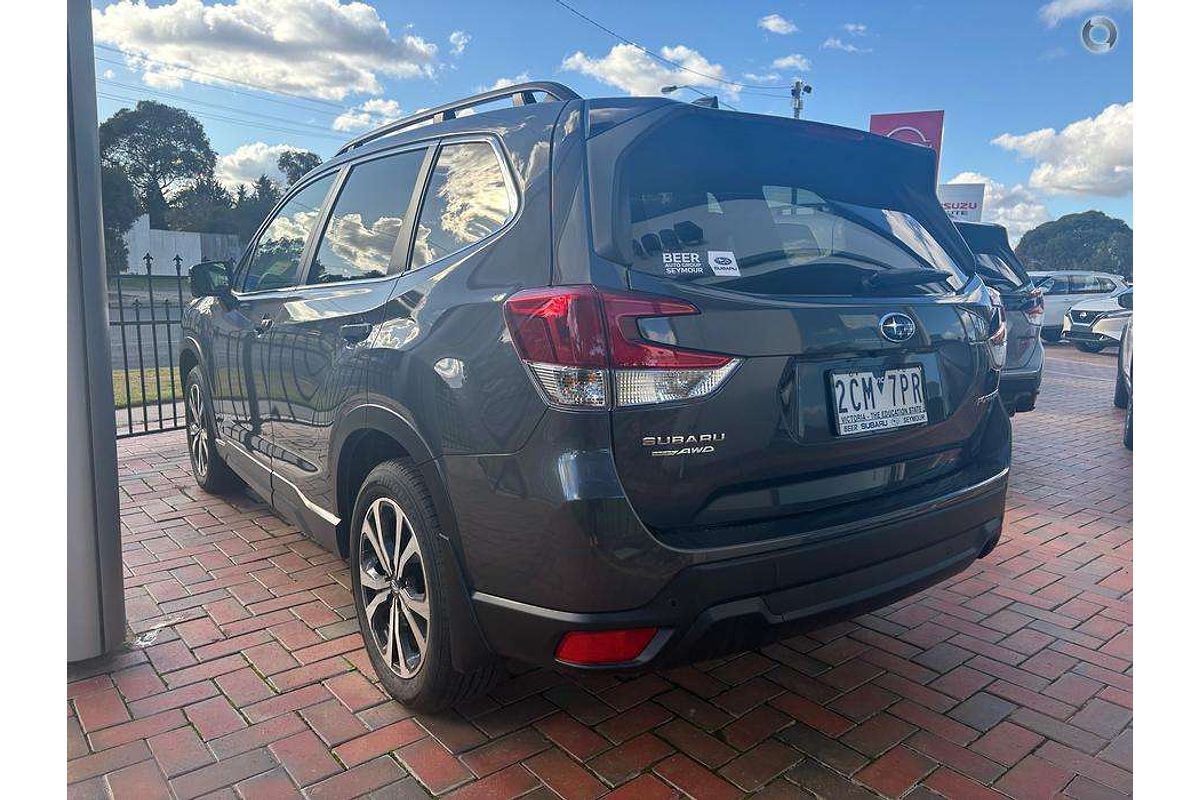 2024 Subaru Forester 2.5i Premium S5