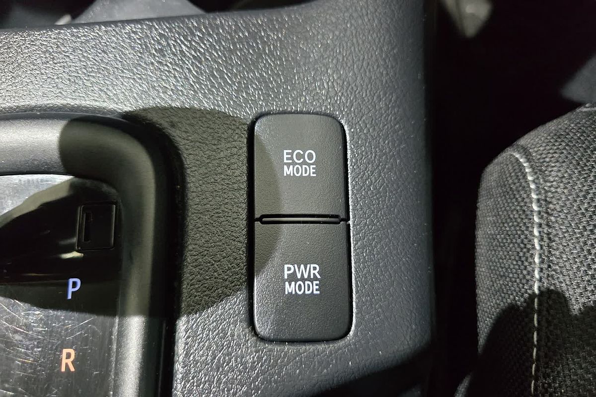 2021 Toyota Hilux Hilux 4x4 SR 2.8L T Diesel Automatic Double Cab GUN126R 4X4