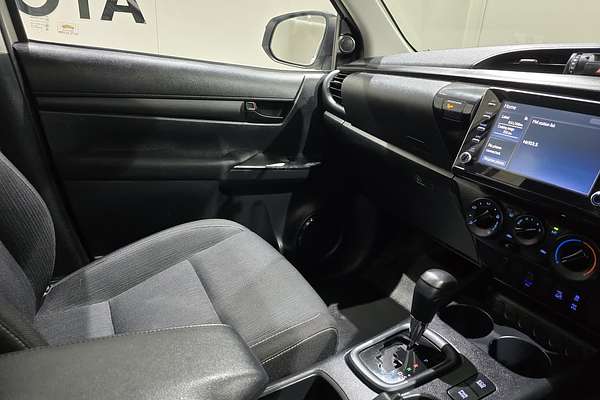 2021 Toyota Hilux Hilux 4x4 SR 2.8L T Diesel Automatic Double Cab GUN126R 4X4