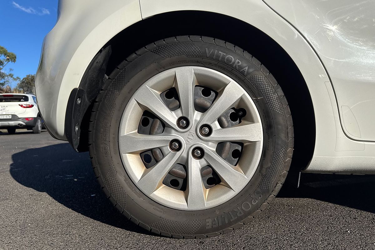 2014 Kia Rio S UB