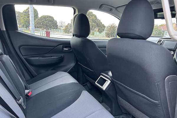 2022 Mitsubishi Triton GLX+ MR 4X4