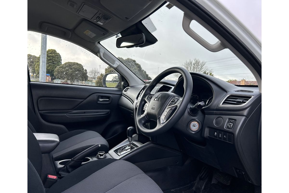2022 Mitsubishi Triton GLX+ MR 4X4