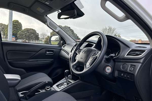 2022 Mitsubishi Triton GLX+ MR 4X4