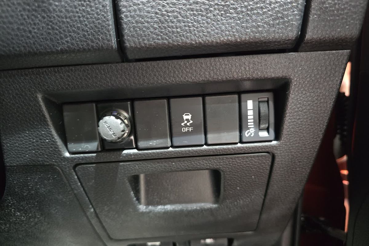 2021 Isuzu D-MAX D-MAX X-TERRAIN (4x4) TOR0022 4X4