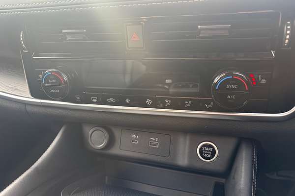 2024 Nissan X-TRAIL ST-L T33