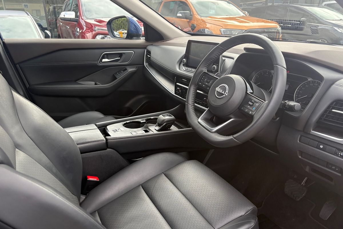 2024 Nissan X-TRAIL ST-L T33