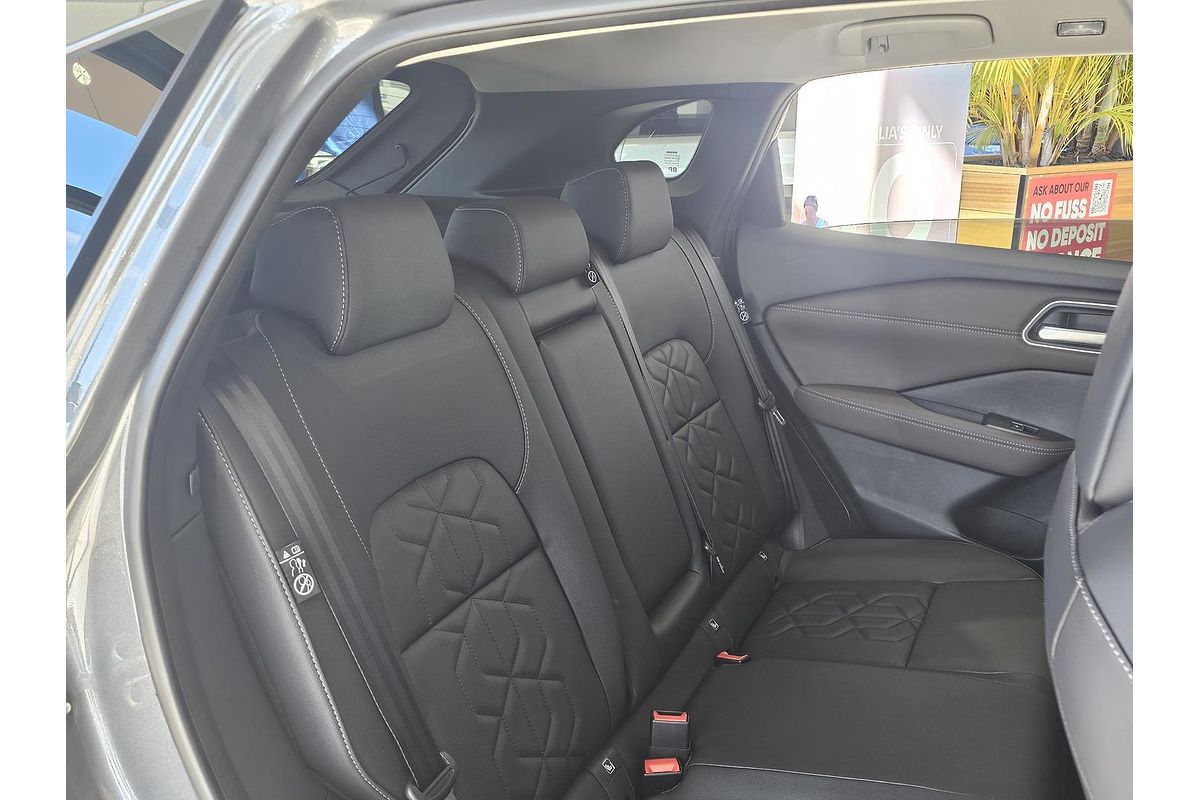 2025 Nissan QASHQAI Ti J12