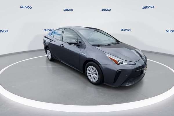 2022 Toyota Prius LE
