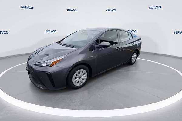 2022 Toyota Prius LE