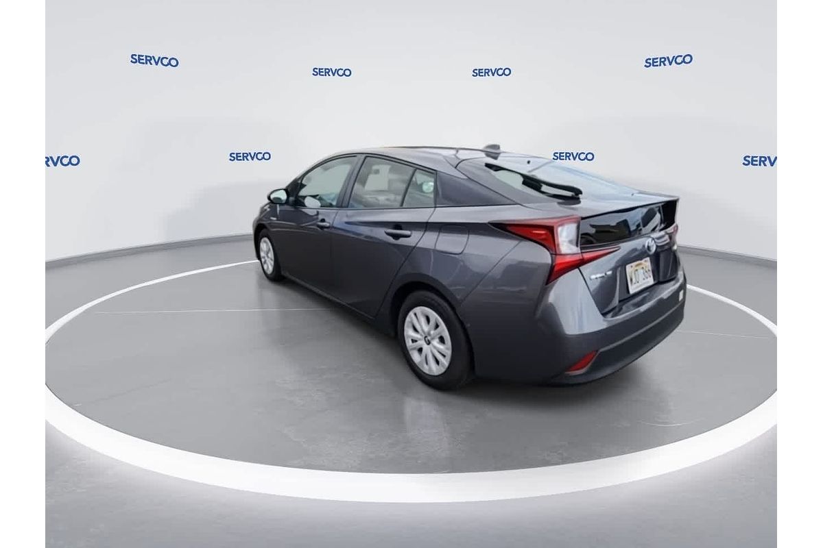 2022 Toyota Prius LE