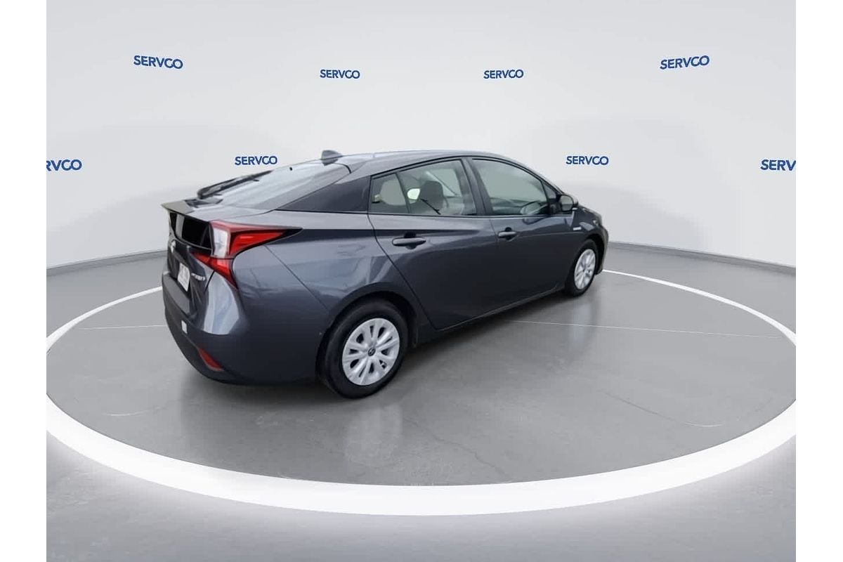 2022 Toyota Prius LE