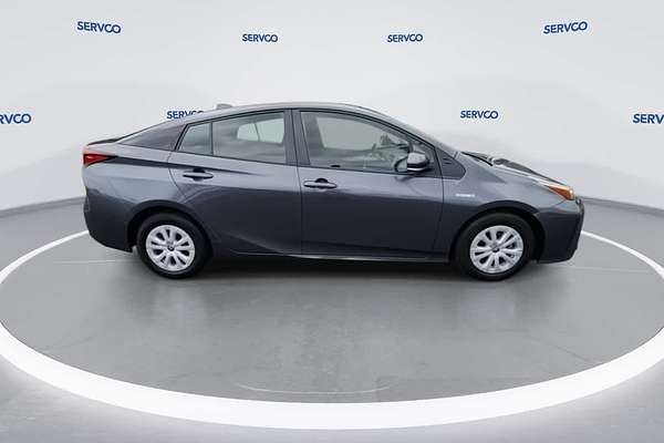 2022 Toyota Prius LE