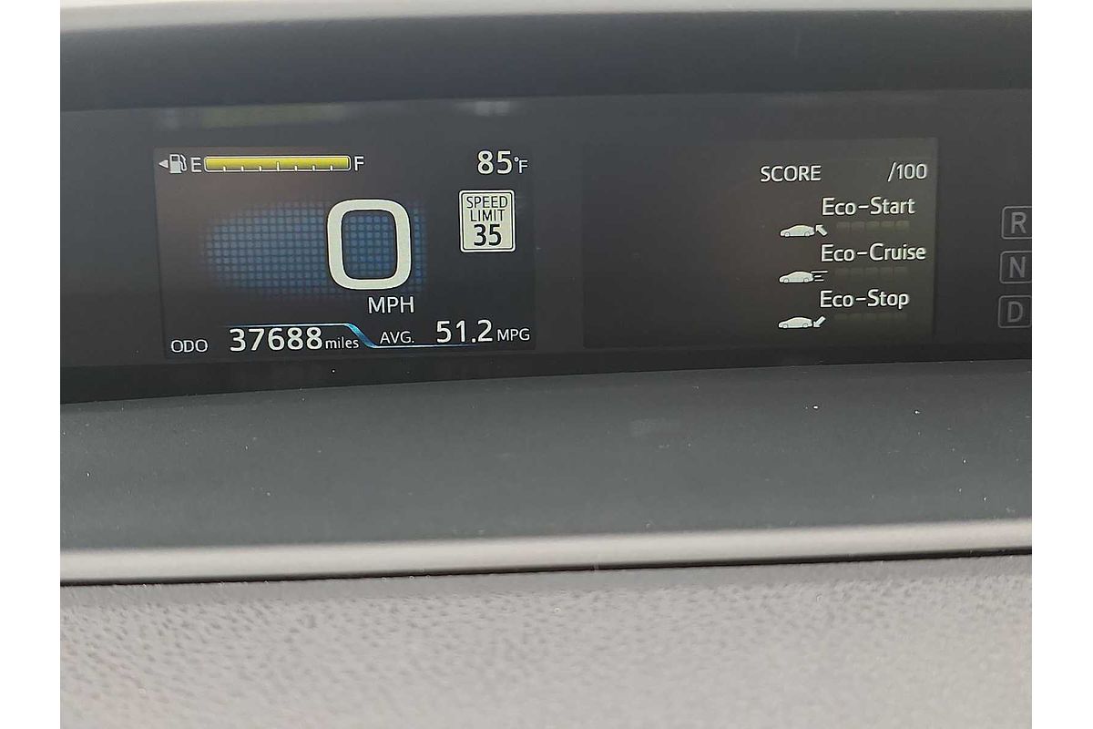 2022 Toyota Prius LE