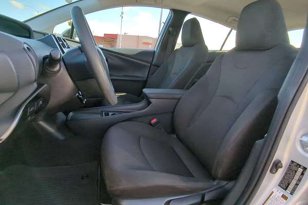 2021 Toyota Prius L Eco