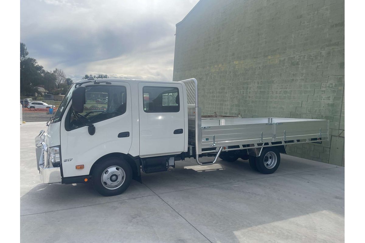 2025 Hino 300 Series 617 4x2