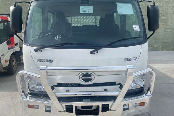 2025 Hino 300 Series 617 4x2